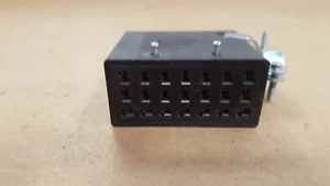 21 PIN TRW CINCH FEMALE PANEL MOUNT - Foto 1 di 4
