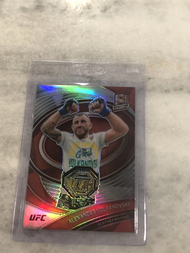 (#/149) 2021 Panini Chronicles UFC Red Alexander Volkanovski Card No. 95 - Image 1 of 4