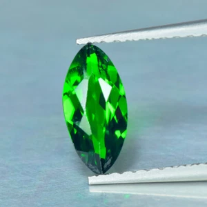 0.65Ct Romantic VVS Clarity Unheated Chrome Diopside ,Russia - Picture 1 of 1