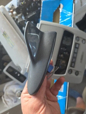 10-2011 LEXUS GS350 GS450h GS460 Techo GSM Antena Base Tiburón 86760-30170-B1 OEM Foto 1 de 4