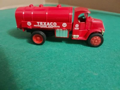 MATCHBOX  Y-23   1930   MACK TRUCK   TEXACO PETROLEUM PRODUCTS . - Image 1 of 4