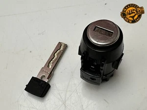 2013-2016 PORSCHE BOXSTER CAYMAN FRONT LEFT DRIVER DOOR LOCK CYLINDER W/ KEY OEM - Foto 1 di 3