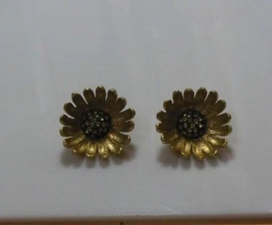 Vintage Signed Schrager Floral Rhinestone Clip-on Earrings - Picture 1 of 4