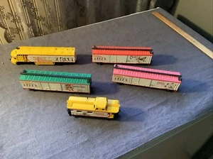 IHC HO Scale Corkey's Carnival Caravan Train 3 BOX Cars & Caboose AND Locomotive - Picture 1 of 12