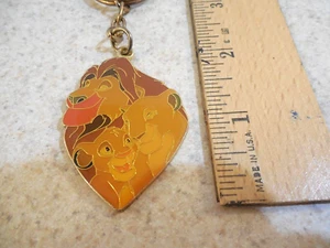 Llavero vintage de Disney El Rey León Simba película de metal original - Imagen 1 de 4
