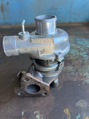 TURBOCOMPRESSOR PERKINS 404F-E22T 135756300 para reconstrução NÃO TESTADO - Imagem 1 de 4