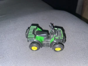 John Deere ATV  1/64 plastic - Picture 1 of 3