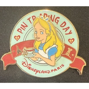 DLP DLRP Paris Pin Trading Day 2014 Alice LE 314 Of 500 Disney Pin - Picture 1 of 3