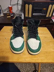 TALLA 9 AIR JORDAN 1 VELA VERDE PINO MEDIO NEGRA 852542-301 - Imagen 1 de 9