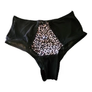 Victorias Secret Very Sexy Underwear Bikini Panty Size Small NWOT Animal Print - Picture 1 of 7