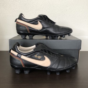 VINTAGE 2006 NIKE Tiempo R10 Ronaldinho Soccer Cleats Size Boys 5 £80.20 -  PicClick UK