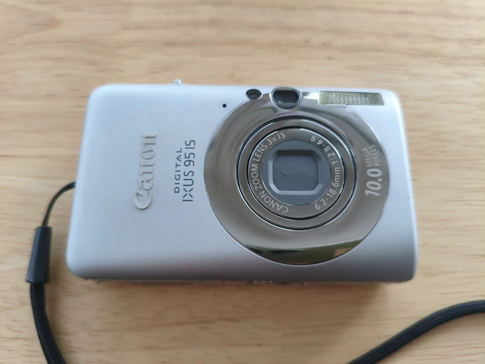 Canon IXUS 95 IS - Sehr guter Zustand - Bild 1 von 4
