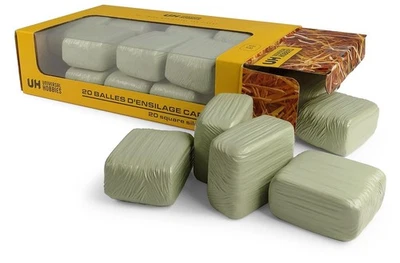 1:32 scale Pack of 20  Rectangular Bales Green Plastic Model - J6881 - Image 1 of 3