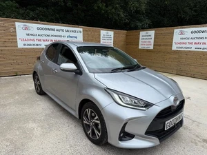 2025 TOYOTA YARIS DESIGN 1.5 HYBRID AUTO DAMAGED REPAIRABLE SALVAGE - Picture 1 of 13