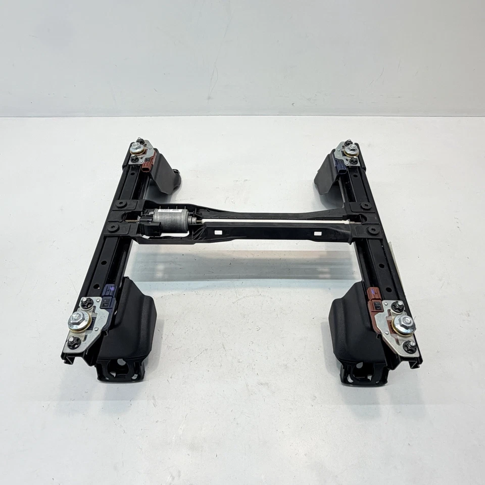 Marco de asiento delantero derecho Honda Pilot 2017-2022 OEM RIEL DE ORUGA Y MOTORES Foto 1 de 4