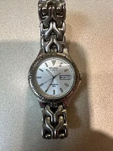 Seiko Uhr Herren Sport 100 7N43-6B30 10 BAR läuft, neue Batterie. - Bild 1 von 5