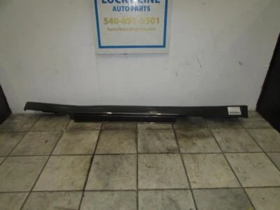 Moldura basculante derecha NISSAN GT-R 09 10 11 12 13 14 15 16 SOLO RECOGIDA Foto 1 de 3