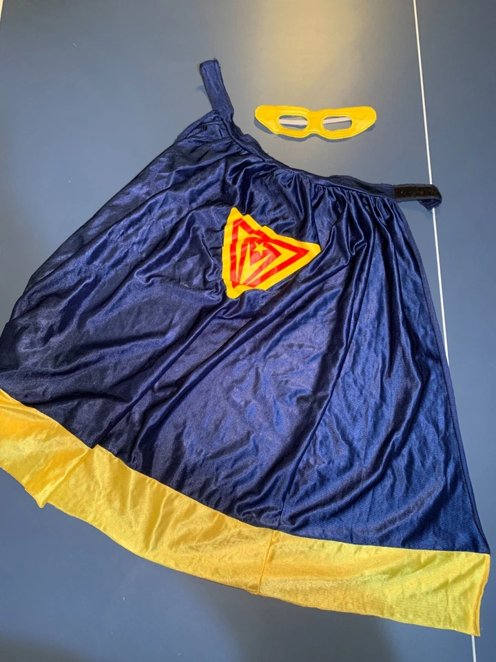 Superhero cape & mask kids Halloween costume dress up preschool dramatic play - Image 1 of 3