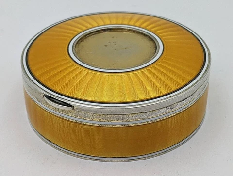 STUNNING CONTINENTAL YELLOW GUILLOCHE ENAMEL SILVER BOX c1920's Cover