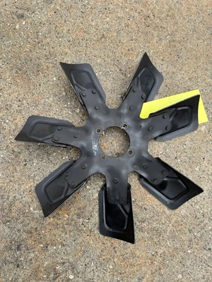 97-01 Jeep TJ/XJ 2.5L 4cyl Cooling Fan 7-Blade OEM - Image 1 of 2