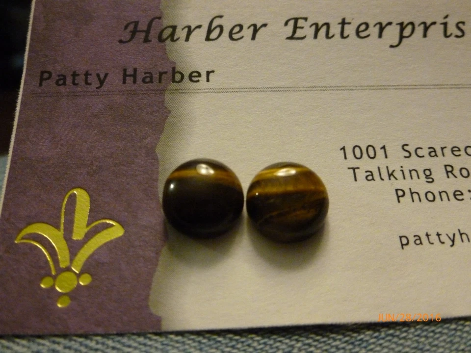 Серьги-гвоздики с коричневым камнем - Изображение 1 из 1