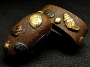 FUCHIKASHIRA Sword Katana Edo Era Copper Gold Inlay Shellfish Japanese Antique - Picture 1 of 9