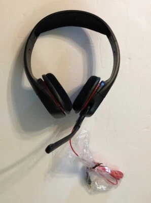 Plantronics GameCom 318 Gaming Headset with Flip Boom Mic For Games & Chat on PC - Image 1 of 3