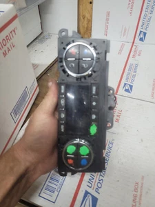 2008-2012 Traverse Enclave Digital Climate Temp Temperature Control 25932038 - Picture 1 of 5