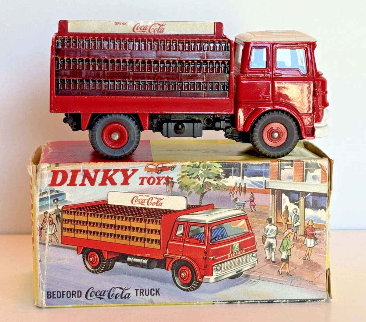 ビンテージ、シュコー、ディンキーなど 1964 Dinky Vintage Manufacture Diecast Cars, Trucks & Vans for