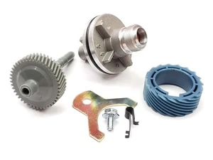 GM TH350 BOP Transmission 44 & 18 Tooth Speedometer Gears & 40-45 Housing - Picture 1 of 1