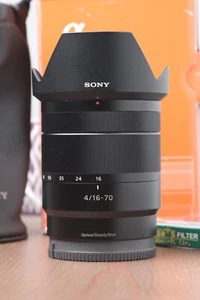 SONY Vario-Tessar T* E 16-70mm F4 ZA OSS Zeiss Lens for E-Mount SEL1670Z - Picture 1 of 8