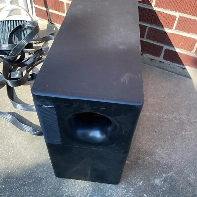 Subwoofer Bose Acoustimass 3 Serie IV solo en negro para sistema de altavoces con cable Foto 1 de 4