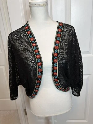 Tomate Volador Negro Encogimiento Floral Borde Dolman Manga Frente Abierto Talla Mediana Foto 1 de 4