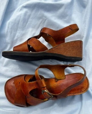 Винтажные кожаные деревянные сандалии 70-х Airstep на танкетке 2 дюйма медово-коричневые размер 8 - Изображение 1 из 4