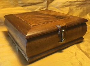 Stevan Kissel Hand Made Wood Box w Moveable Dividers & Brass Pivot Latch - Picture 1 of 12