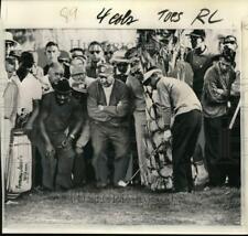 1964 Press Photo Golfer Tommy Jacobs & spectators, Palm Springs Gold Classic, CA