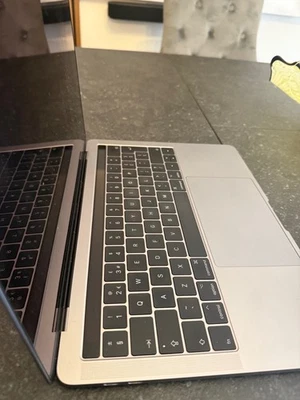 Apple MacBook Pro 13" 2017 - Intel i5 3.1 GHz 512GB SSD 16GB RAM Touch Bar Grey - Image 1 of 3