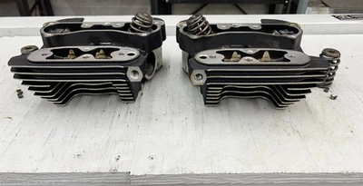 Genuine Harley Davidson Sportster XL1200C Cylinder Heads For repairs 2004-2009 - Image 1 of 4