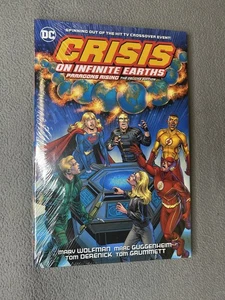 Crisis on Infinite Earths Paragons Rising Deluxe Edition HC DC Sealed - Picture 1 of 2