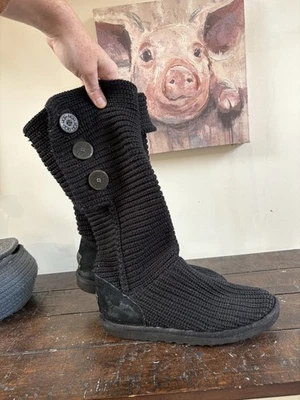 Botas calcetín de invierno UGG de punto negro para mujer talla 9 Foto 1 de 3