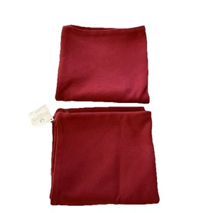 2 Pottery Barn Rustic Basket weave pillow covers 20 X 20  Cranberry Textured - Picture 1 of 9