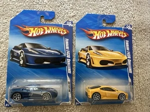 Hot Wheels Ferrari F430 Challenge 2 Set Azul Amarillo 2010 HW RACING NUEVO - Imagen 1 de 13