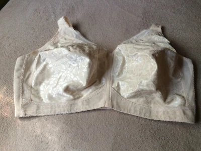 Playtex 52DDD Beige 18 Hour Ultimate Shoulder Comfort Soft Cup Bra   # 4693 NWT - Image 1 of 4