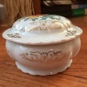MADE IN JAPAN Porcelain COVERED Trinket Powder DISH FLORAL PATTERN 4"w Vintage - Picture 1 of 11