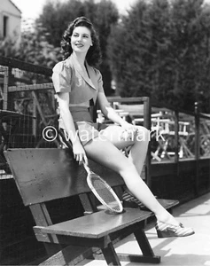 Vintage ACTRESS AVA GARDNER PIN UP - 8X10 PUBLICITY PHOTO - Picture 1 of 1
