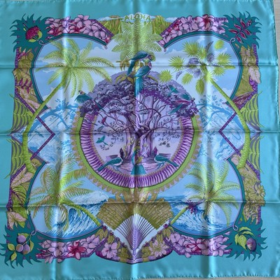 Foulard Carré Hermès 90 En Soie - Modèle Rare Aloha, Bleu, Collector