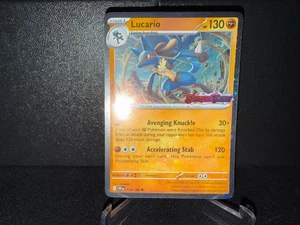 Lucario 114 Pokemon Scarlet & Violet Stamped Cosmos 2 Holo SWIRL Promo Karte NM+ - Bild 1 von 4