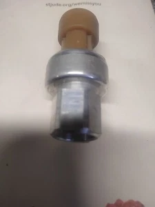 Refrigerant Pressure Sensor for Buick Cadillac Chevrolet Ford GMC#13587668 A/C - Picture 1 of 3