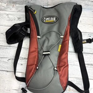 Camelbak Classic Rucksack SCHWARZ GRAU & ROT - OHNE BLASE - Unisex - Bild 1 von 10