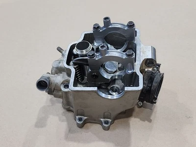 2006 Honda CRF250 CRF250R CRF 250 250R Cylinder Head Top End - Image 1 of 4